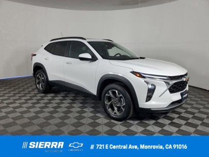 New 2025 Chevrolet Trax LT w/ Sunroof Package