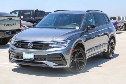Used 2024 Volkswagen Tiguan SE R-Line