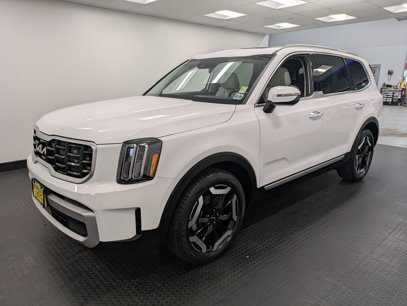 Used 2024 Kia Telluride S w/ S Sunroof Package