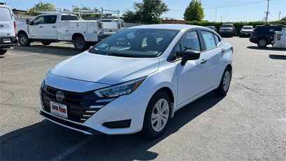 New 2025 Nissan Versa S w/ Trunk Package