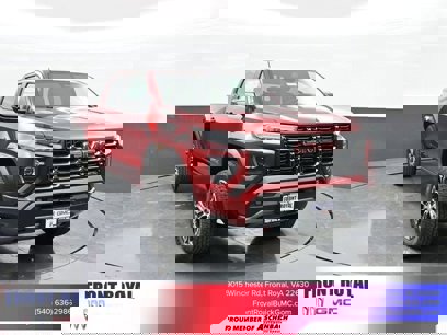 New 2025 GMC Canyon AT4