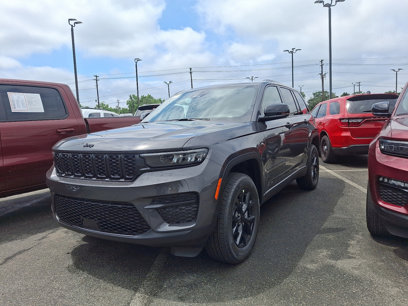 New 2025 Jeep Grand Cherokee Laredo