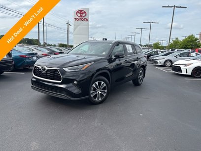 Used 2024 Toyota Highlander XLE