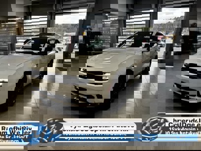 New 2024 Dodge Charger R/T w/ Plus Group