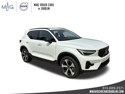 New 2025 Volvo XC40 B5 Plus w/ Protection Package Premier