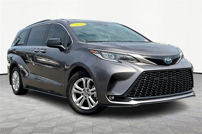 Used 2022 Toyota Sienna XSE