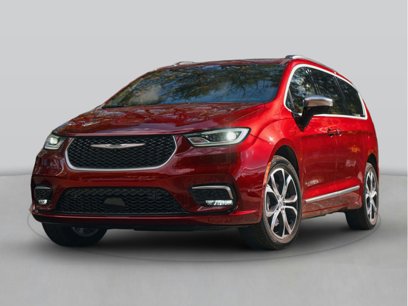 New 2025 Chrysler Pacifica Select w/ Uconnect Theater Family Group