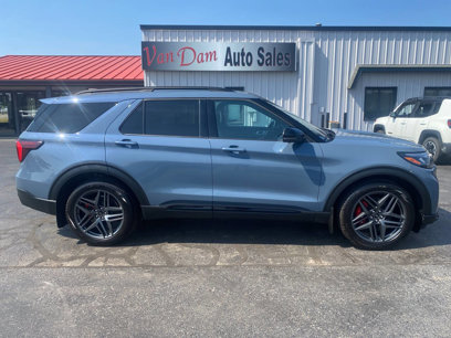 Used 2025 Ford Explorer ST