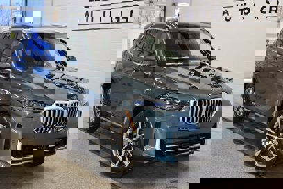 New 2025 BMW X5 xDrive40i w/ Parking Assistance Package