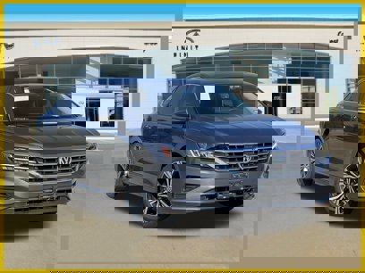 Used 2021 Volkswagen Passat 2.0T SE