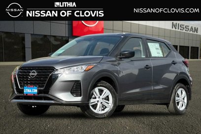 New 2025 Nissan Kicks Play S