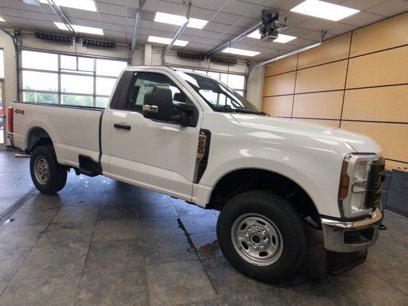 New 2024 Ford F250 XL w/ XL Chrome Package