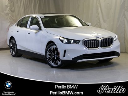 New 2025 BMW i5 xDrive40 w/ Premium Package