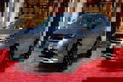 New 2025 Land Rover Discovery Sport S