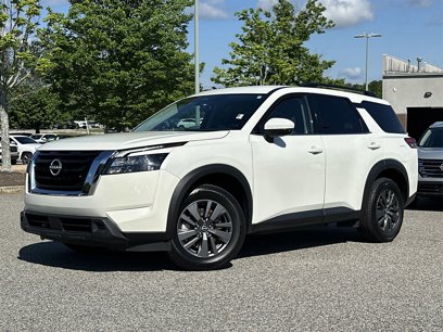 Certified 2024 Nissan Pathfinder SV