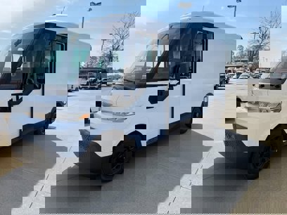 New 2025 Chevrolet Brightdrop 400 w/ Power Door Package