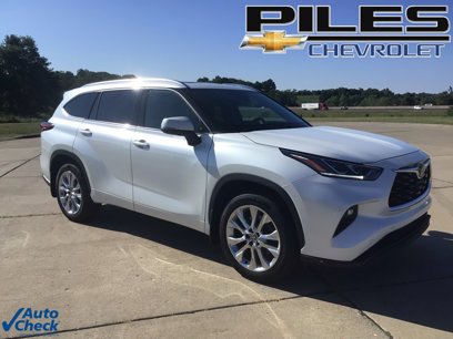 Used 2022 Toyota Highlander Limited