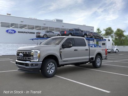 New 2025 Ford F250 4x4 Crew Cab Super Duty