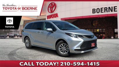 Certified 2023 Toyota Sienna LE