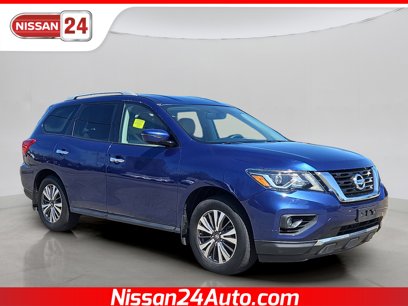 Used 2017 Nissan Pathfinder SV