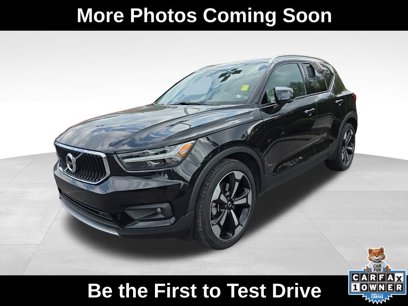 Used 2020 Volvo XC40 T5 Momentum