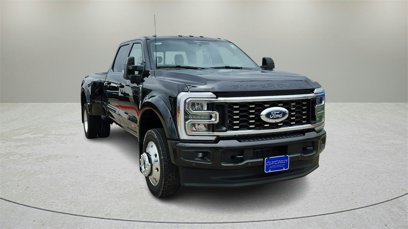 New 2025 Ford F450 King Ranch w/ FX4 Off-Road Package
