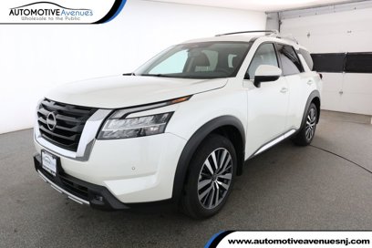 Used 2022 Nissan Pathfinder Platinum w/ Cargo Package