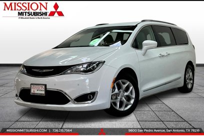 Used 2019 Chrysler Pacifica Touring-L w/ Advanced Safetytec Group