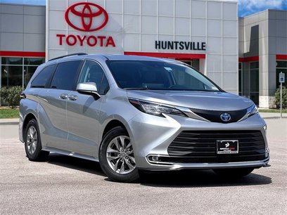 Used 2023 Toyota Sienna XLE