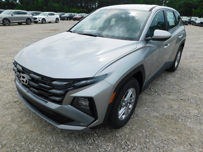 New 2025 Hyundai Tucson SE
