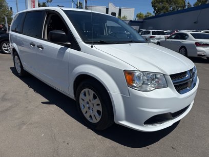 Used 2019 Dodge Grand Caravan SE w/ UConnect Hands-Free Group