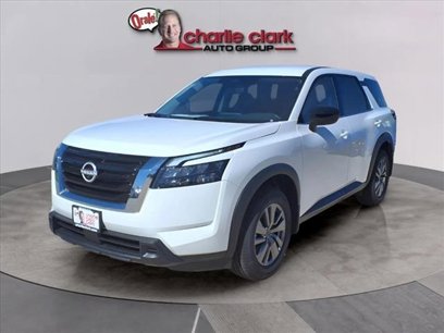 New 2025 Nissan Pathfinder S