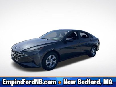 Used 2022 Hyundai Elantra SE w/ Preferred Accessory Package