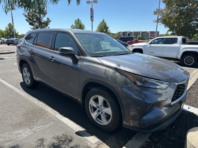 Used 2021 Toyota Highlander L
