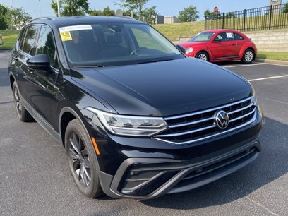 Used 2024 Volkswagen Tiguan SE