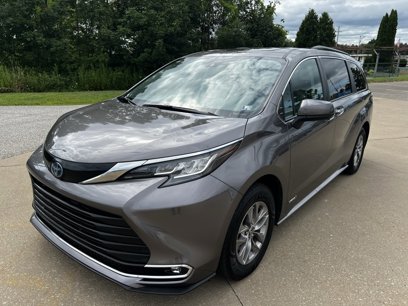 Certified 2021 Toyota Sienna XLE