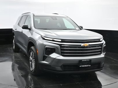 New 2025 Chevrolet Traverse LT w/ Driver Confidence Package