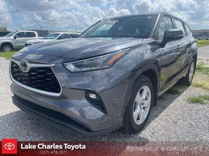 Certified 2021 Toyota Highlander LE