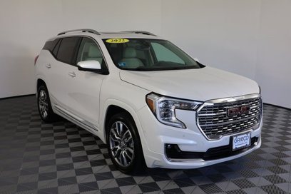 Used 2022 GMC Terrain Denali w/ Denali Premium Package