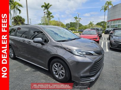 Certified 2023 Toyota Sienna LE