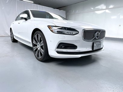 New 2025 Volvo S90 B6 Ultra w/ Lounge Package