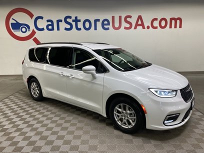 Used 2022 Chrysler Pacifica Touring-L