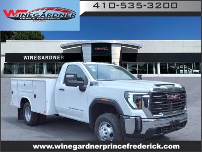 New 2024 GMC Sierra 3500 Pro w/ Convenience Package