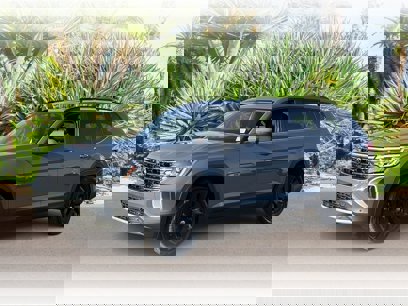New 2025 Volkswagen Atlas SE