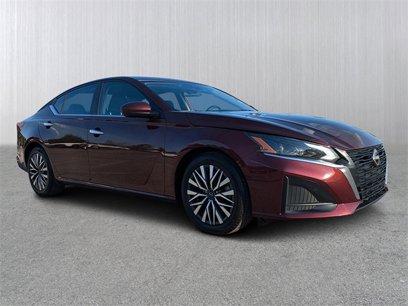 Used 2023 Nissan Altima 2.5 SV