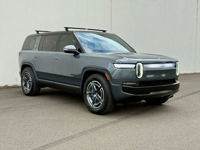 Used 2025 Rivian R1S Adventure