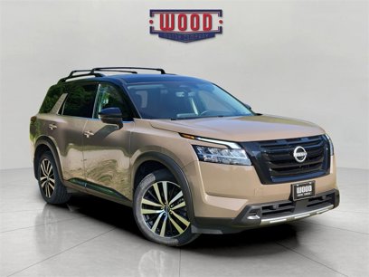 Used 2024 Nissan Pathfinder Platinum w/ Black Appearance Package