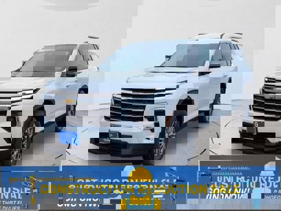 New 2025 Chevrolet Traverse LT