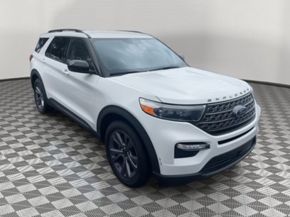 Certified 2022 Ford Explorer XLT w/ Equipment Group 202A
