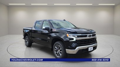 New 2025 Chevrolet Silverado 1500 LT